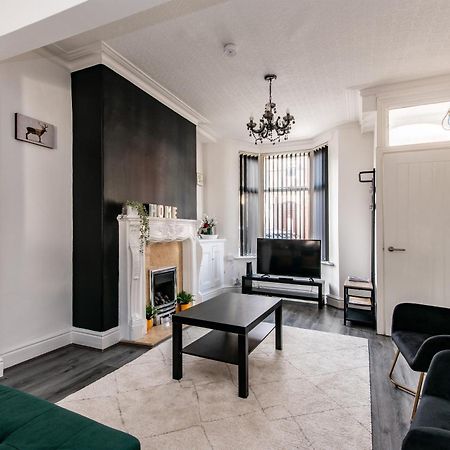 2 Bed House Close To Liverpool & Everton Stadiums Exterior photo