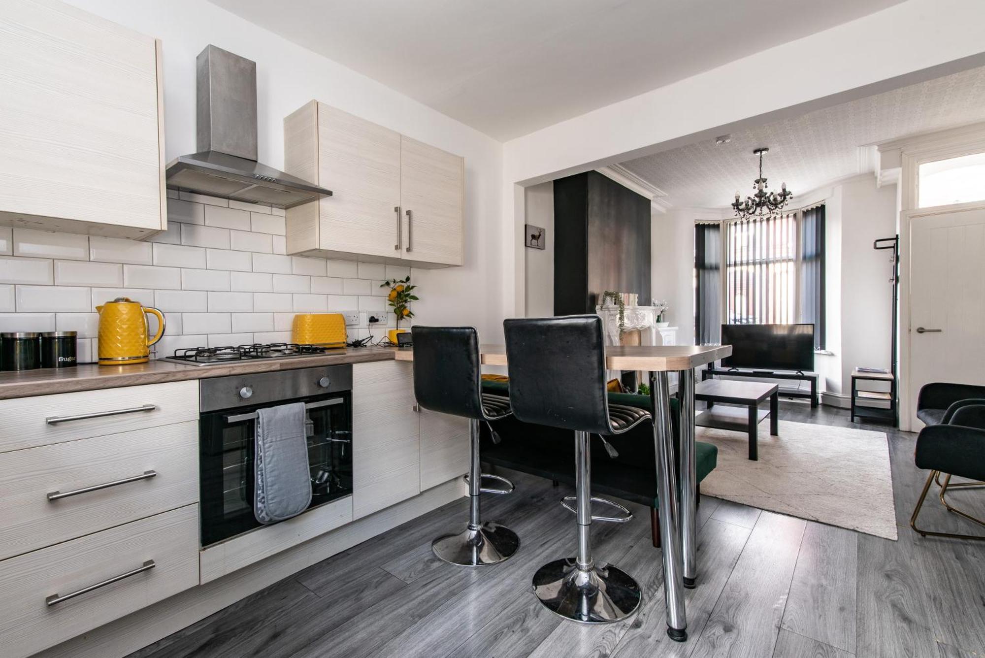 2 Bed House Close To Liverpool & Everton Stadiums Exterior photo