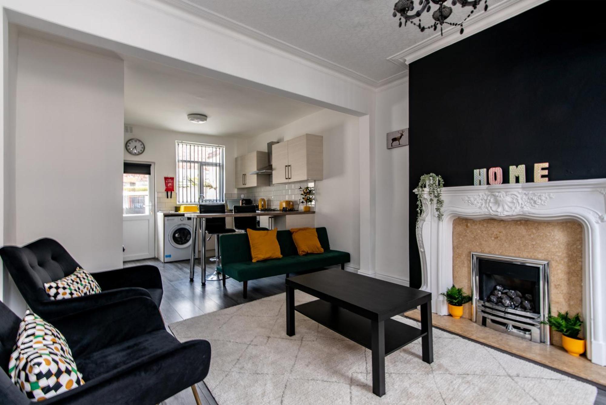 2 Bed House Close To Liverpool & Everton Stadiums Exterior photo